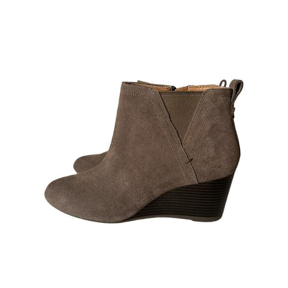 VIONIC Paloma Ankle Booties Wedge Heel Taupe Suede Leather Comfort Women's 8 - Picture 4 of 9